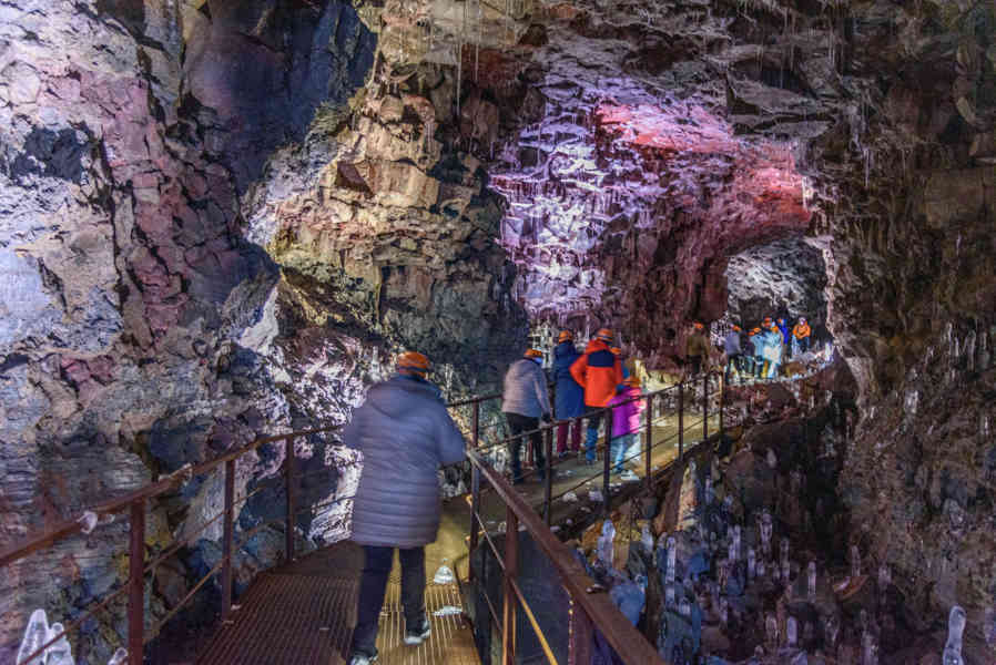 Islandia 120 - Raufarhólshellir - túnel de lava.jpg